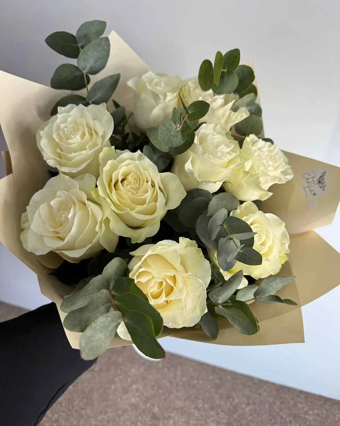 Buchet cu trandafiri albi
